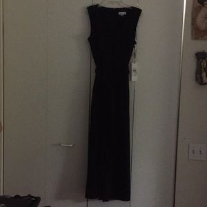 Sleeveless black jumpsuit